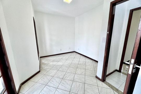 Casa à venda com 4 quartos, 120m² em Vargem Grande, Rio de Janeiro