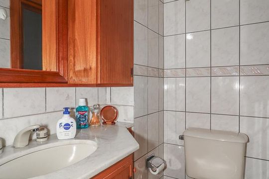 Banheiro Social de apartamento à venda com 3 quartos, 181m² em Petrópolis, Porto Alegre