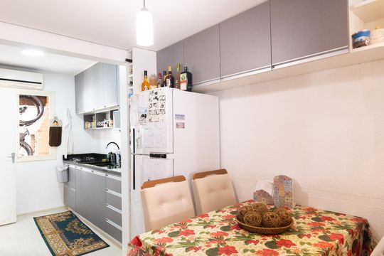 Casa de Condomínio à venda com 2 quartos, 70m² em Fátima, Canoas