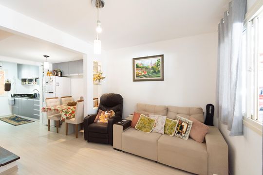 Casa de Condomínio à venda com 2 quartos, 70m² em Fátima, Canoas
