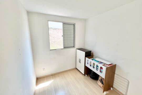 Quarto 2 de apartamento para alugar com 2 quartos, 45m² em Jaraguá, São Paulo