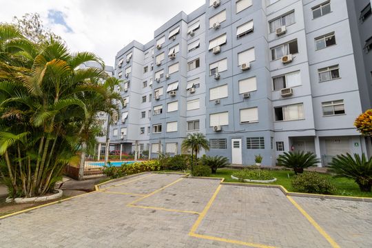 Fachada de apartamento à venda com 2 quartos, 62m² em Cavalhada, Porto Alegre