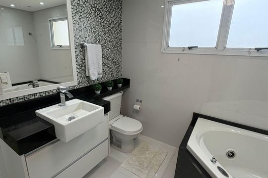 Banheiro de apartamento para alugar com 3 quartos, 160m² em Chora Menino, São Paulo