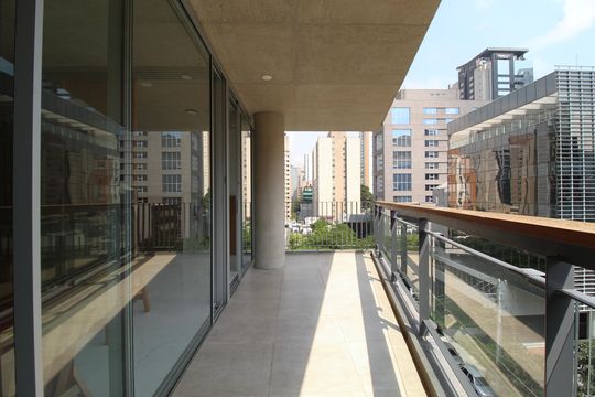 Varanda de apartamento para alugar com 1 quarto, 63m² em Vila Nova Conceição, São Paulo