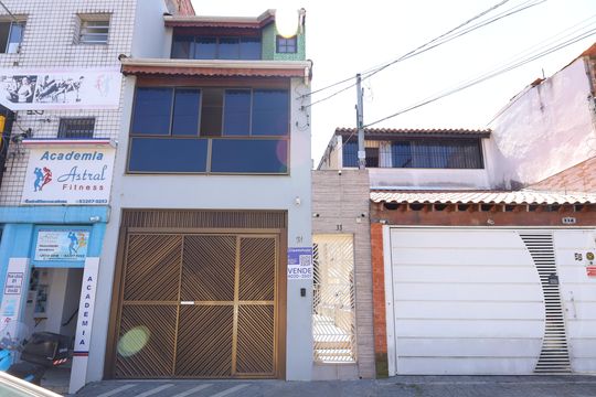 Placa instalada na fachada do imóvel - Código da placa:HBJM-58 de casa à venda com 3 quartos, 80m² em Itaquera, São Paulo