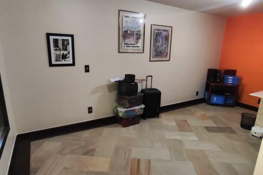 Sala de casa de condomínio para alugar com 4 quartos, 267m² em Várzea das Moças, Niterói