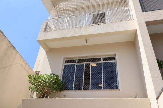 Fachada de casa à venda com 3 quartos, 140m² em Vila Zelina, São Paulo