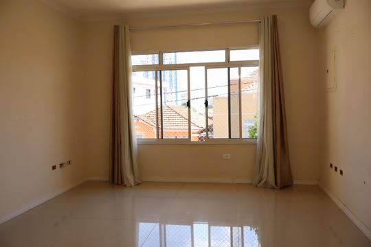 Casa à venda com 3 quartos, 140m² em Vila Zelina, São Paulo