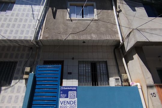 Fachada de casa à venda com 2 quartos, 25m² em Eldorado, Diadema