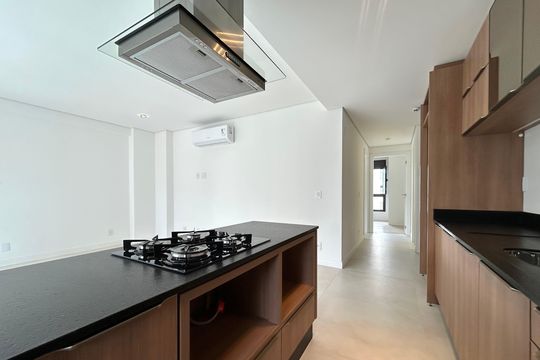 Cozinha  de apartamento para alugar com 2 quartos, 85m² em Centro, Florianópolis