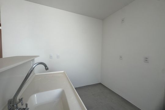 Cozinha de apartamento para alugar com 2 quartos, 38m² em Jardim Hanna, Guarulhos
