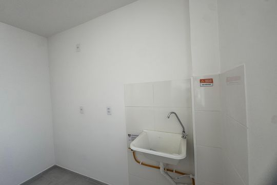 Área de Serviço de apartamento para alugar com 2 quartos, 38m² em Jardim Hanna, Guarulhos