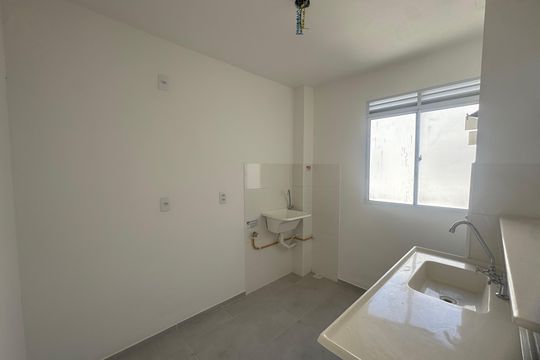 Cozinha de apartamento para alugar com 2 quartos, 38m² em Jardim Hanna, Guarulhos