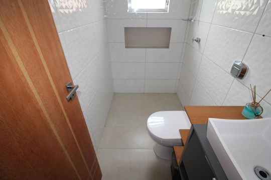 Banheiro de casa à venda com 2 quartos, 79m² em Vila Pauliceia, São Paulo