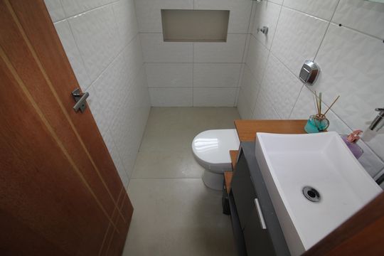Banheiro de casa à venda com 2 quartos, 79m² em Vila Pauliceia, São Paulo