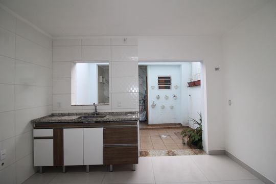 Cozinha de casa à venda com 2 quartos, 79m² em Vila Pauliceia, São Paulo