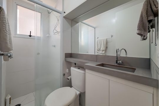 Banheiro de apartamento à venda com 2 quartos, 40m² em Cambuci, São Paulo
