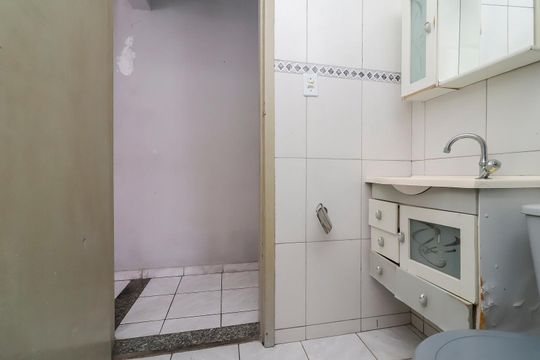 Edícula - Banheiro de casa à venda com 5 quartos, 672m² em Cidade Líder, São Paulo