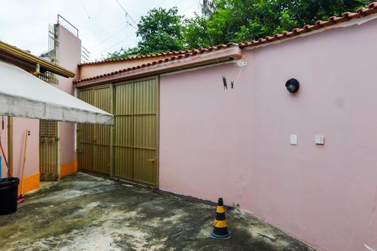 Garagem de casa à venda com 2 quartos, 190m² em Vila Rosalia, Guarulhos