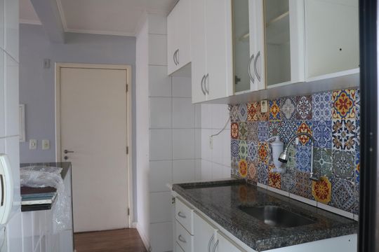 Cozinha de apartamento para alugar com 2 quartos, 48m² em Pompeia, São Paulo