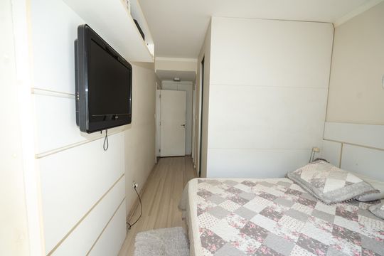 Suíte de apartamento à venda com 2 quartos, 133m² em Cristo Redentor, Porto Alegre