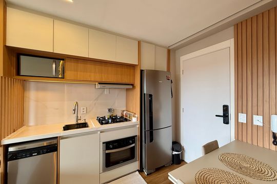 Cozinha de apartamento à venda com 2 quartos, 37m² em Jardim São Luís, São Paulo