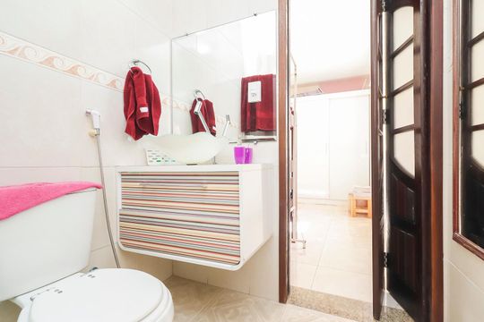Banheiro da Suíte 2 de casa à venda com 3 quartos, 280m² em Cidade Antônio Estêvão de Carvalho, São Paulo