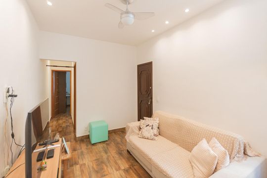 Sala de apartamento para alugar com 2 quartos, 60m² em Grajaú, Rio de Janeiro