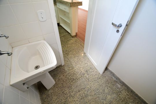 Área de Serviço de apartamento para alugar com 1 quarto, 62m² em Cambuí, Campinas