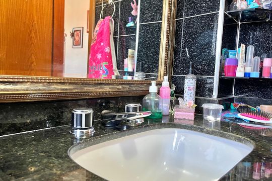 Banheiro da Suíte 3 de apartamento à venda com 3 quartos, 180m² em Jardim Jabaquara, São Paulo