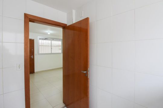 Cozinha de apartamento para alugar com 3 quartos, 150m² em Planalto, Belo Horizonte