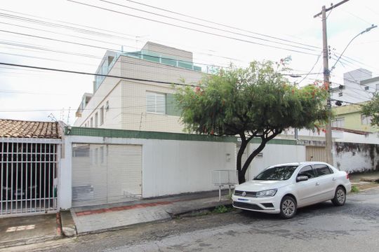 Fachada de apartamento para alugar com 3 quartos, 150m² em Planalto, Belo Horizonte