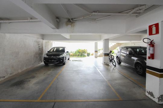 Garagem de apartamento para alugar com 3 quartos, 150m² em Planalto, Belo Horizonte