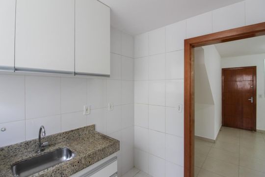 Cozinha de apartamento para alugar com 3 quartos, 150m² em Planalto, Belo Horizonte