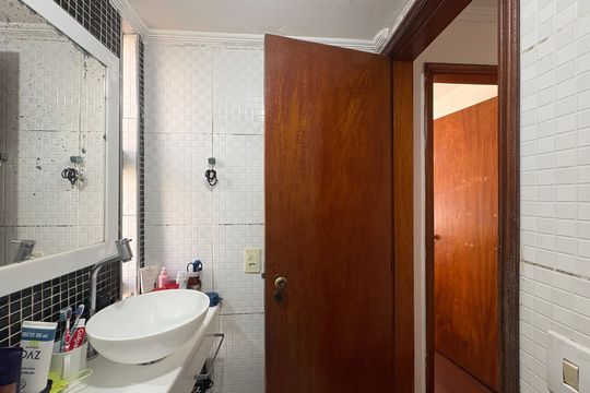 Banheiro de apartamento à venda com 2 quartos, 56m² em Vila Pirituba, São Paulo