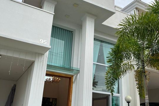 Casa de Condomínio para alugar com 3 quartos, 200m² em Jardim Amanda I, Hortolândia