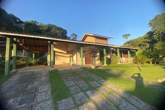 Casa à venda com 4 quartos, 198m² em Várzea das Moças, Niterói