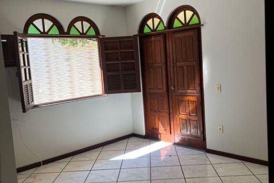 Casa à venda com 4 quartos, 198m² em Várzea das Moças, Niterói
