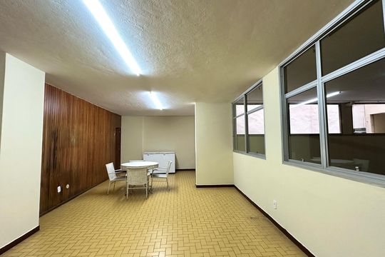 Apartamento à venda com 2 quartos, 61m² em Copacabana, Rio de Janeiro