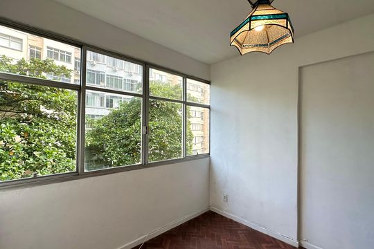 Apartamento à venda com 2 quartos, 61m² em Copacabana, Rio de Janeiro