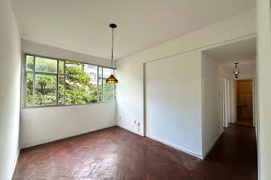 Apartamento à venda com 2 quartos, 61m² em Copacabana, Rio de Janeiro