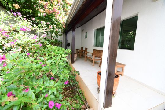 Jardim de casa para alugar com 3 quartos, 326m² em Conjunto Habitacional Vila Santana (sousas), Campinas
