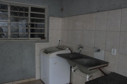 Área de Serviço de casa à venda com 4 quartos, 240m² em Vila Alto da Gloria, Goiânia