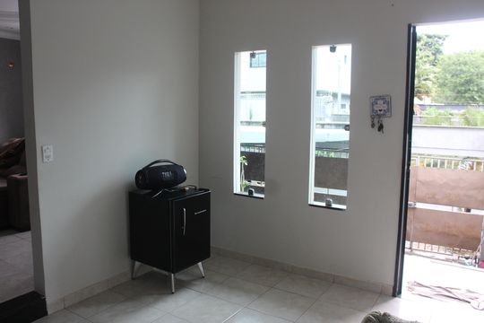 Sala  de casa para alugar com 4 quartos, 240m² em Vila Alto da Gloria, Goiânia