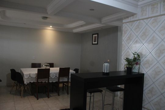 Cozinha e Sala de Jantar de casa à venda com 4 quartos, 240m² em Vila Alto da Gloria, Goiânia