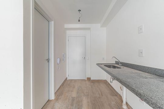 Cozinha de kitnet/studio para alugar com 1 quarto, 24m² em Vila Cordeiro, São Paulo