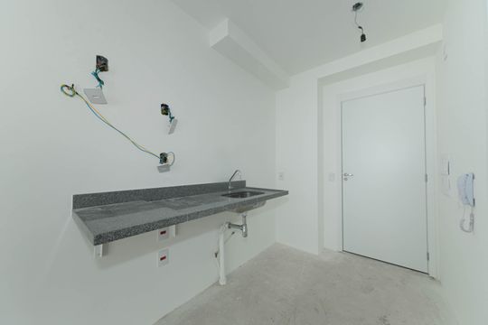 Cozinha de kitnet/studio para alugar com 1 quarto, 24m² em Vila Cordeiro, São Paulo