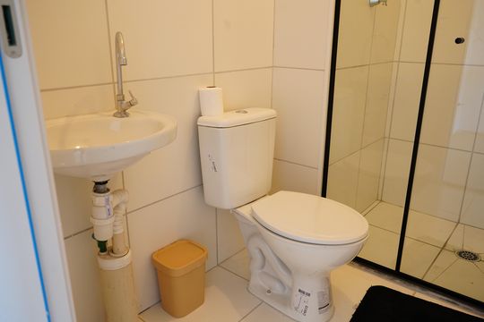 Banheiro de kitnet/studio para alugar com 1 quarto, 25m² em Tatuapé, São Paulo