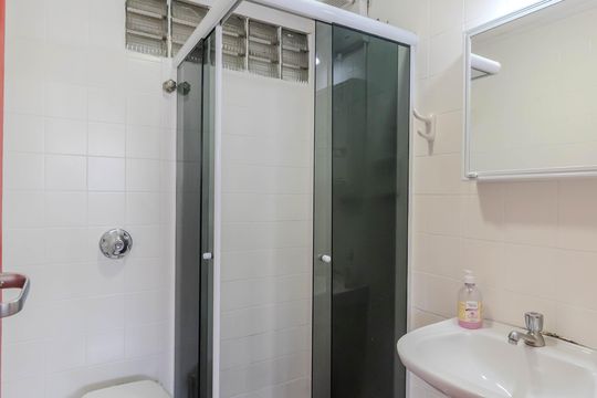 Banheiro de apartamento para alugar com 1 quarto, 35m² em Bela Vista, São Paulo