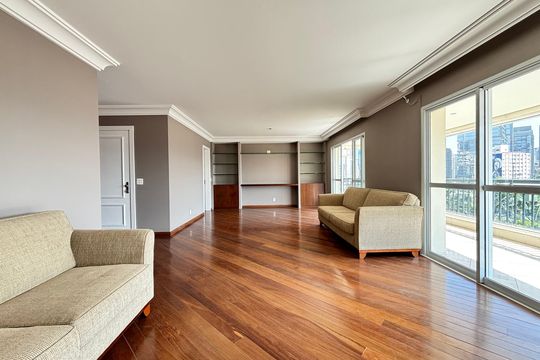 Apartamento para alugar com 4 quartos, 212m² em Vila Nova Conceição, São Paulo